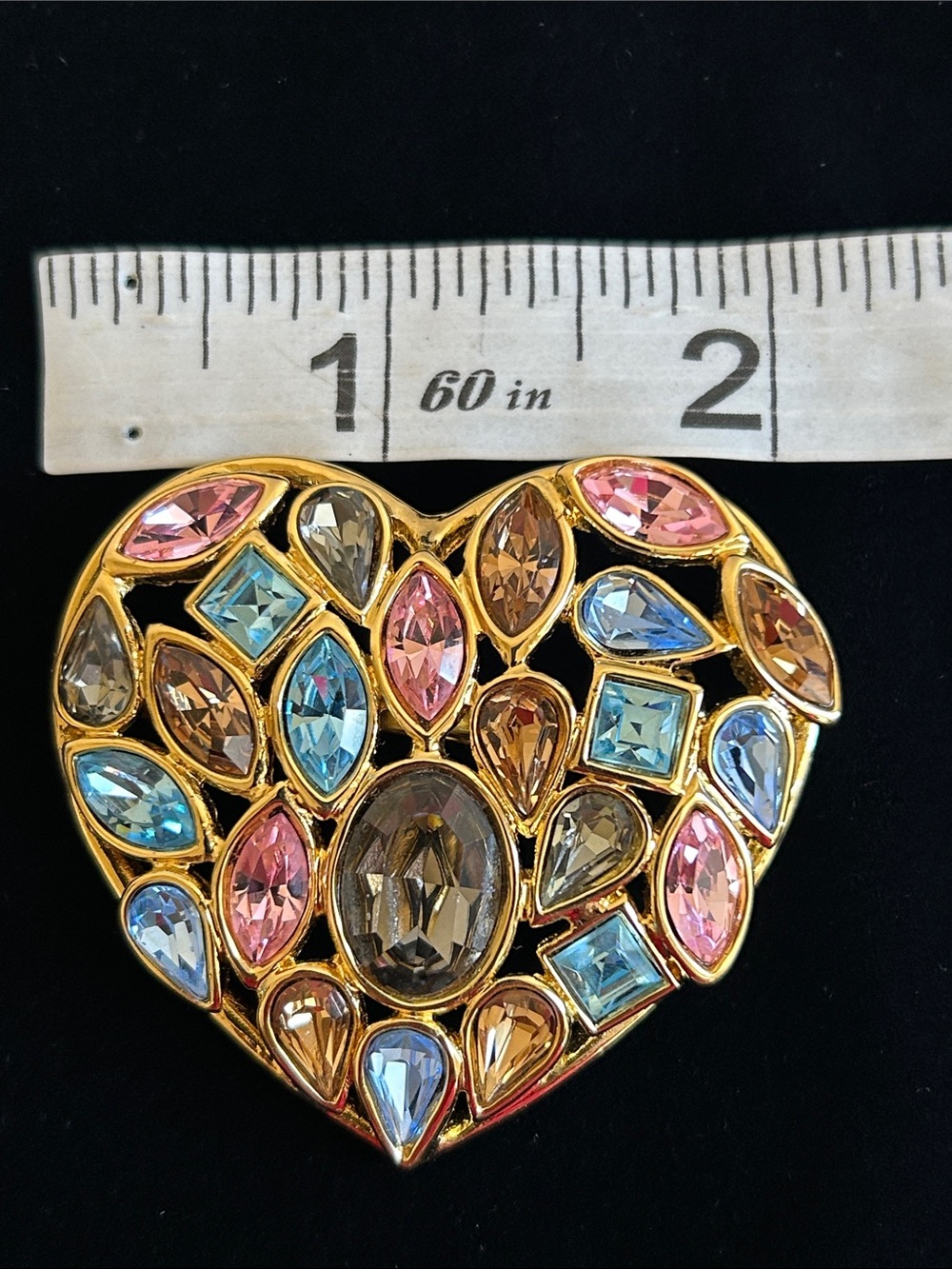 YSL Vintage 80’s Glamour Aphrodite Gold Plated Heart Multi-Color Crystal Brooch. - Picture 6 of 7